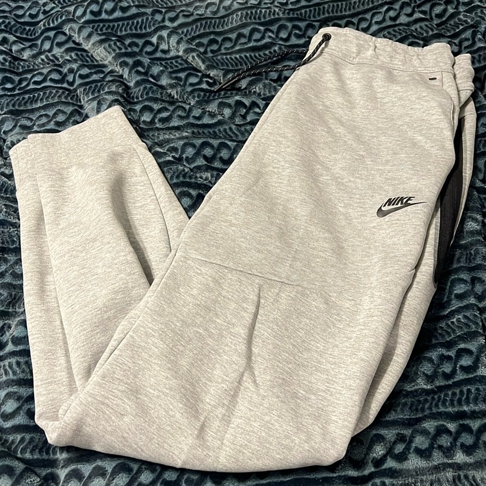 Mens Nike Tech sweatpants